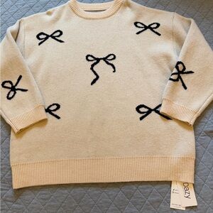 Dazy Cream Sweater with Black Bow Details